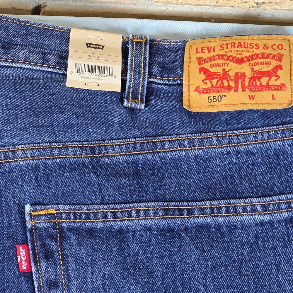 Levis 550 Relaxed Fit Jeans Mens 48x32 Dark Wash Blue Denim Big and Tall